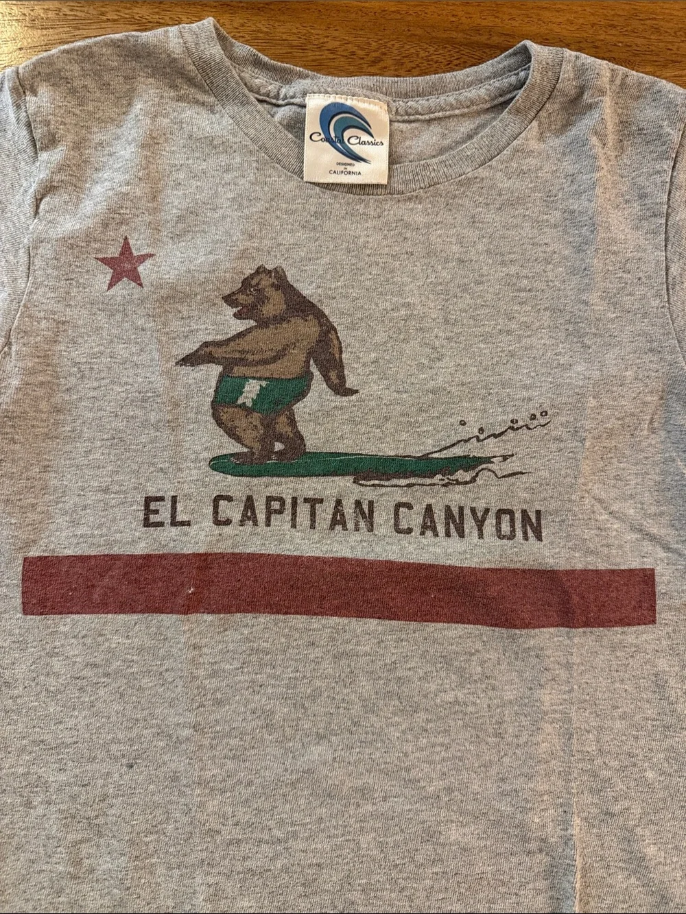 El Capitan Canyon Surfing Bear tee kids medium